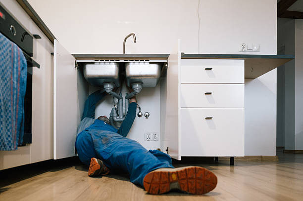 Professional Plumbing technician working in Alvord, TX